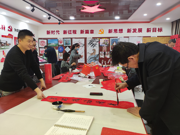 1--清水川能源公司组织开展“迎新春、写春联、送祝福”活动_副本.png